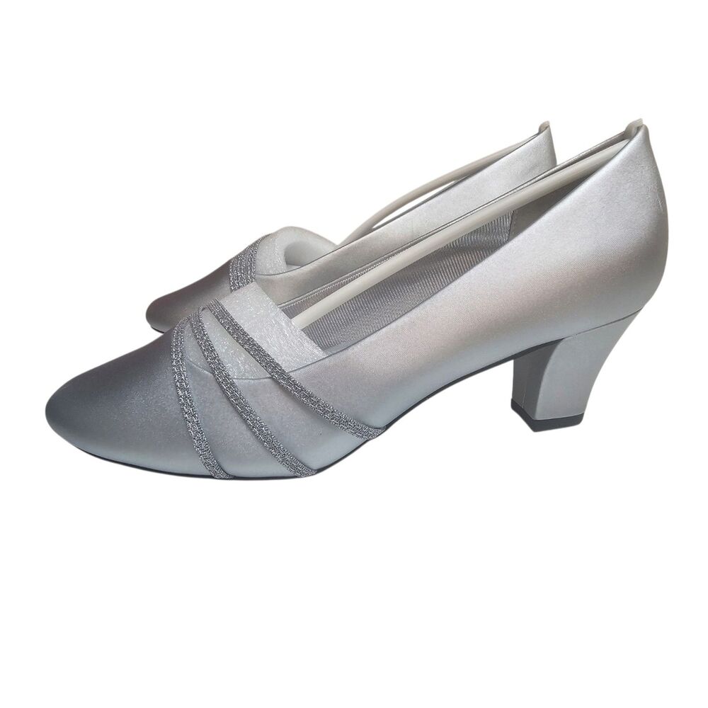 New Easy Street Cristiny Womens Round Closed Toe Block Heel Pumps 8.5 Wide